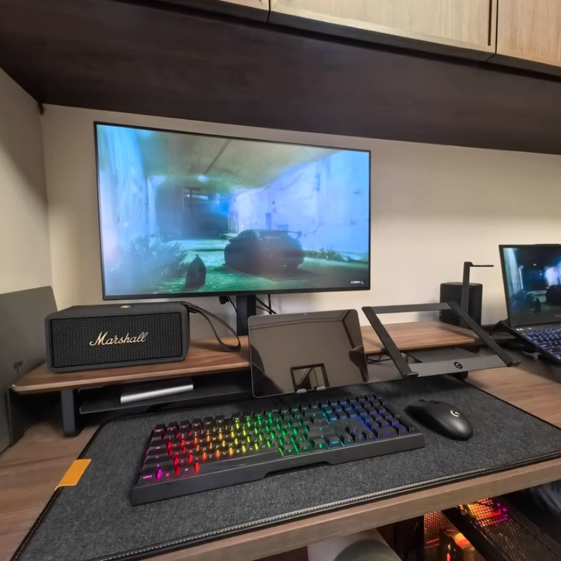 Desk Setup Black And Wood - Модульная подставка для монитора, эргономичный настольный